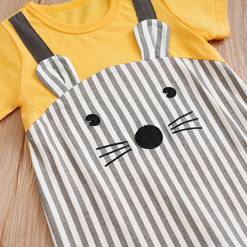 Macacão de manga curta recém-n - Baby Clothing Display avaliação e preço
