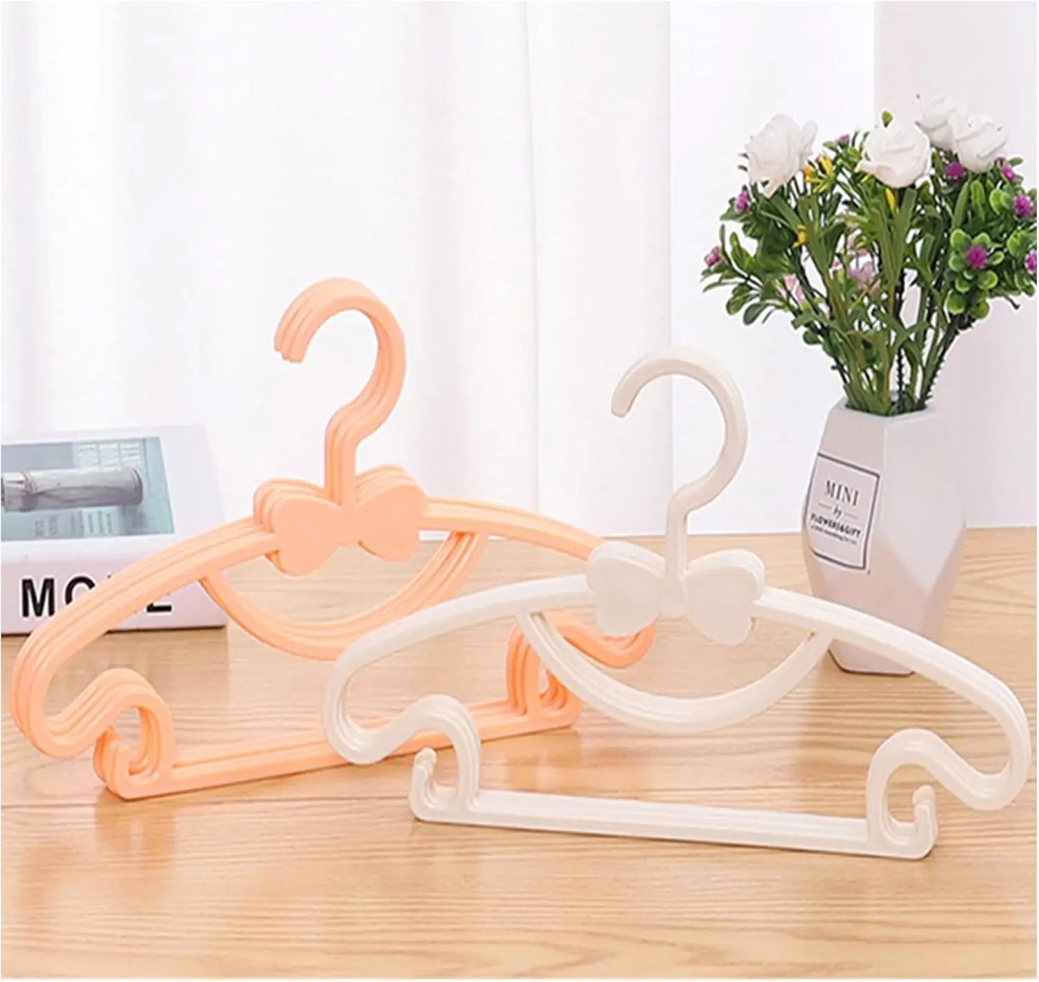 Cabides de Plástico para Roupa - Baby Clothing Display avaliação e preço
